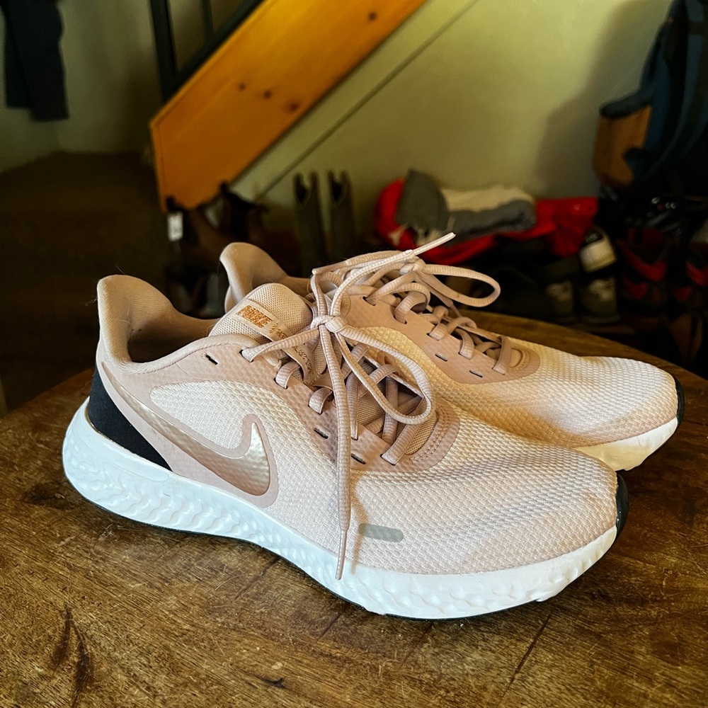 Nike Women's Pink Running Shoes